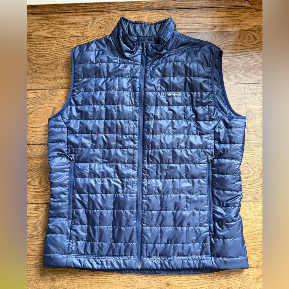 Patagonia men’s packable puff vest